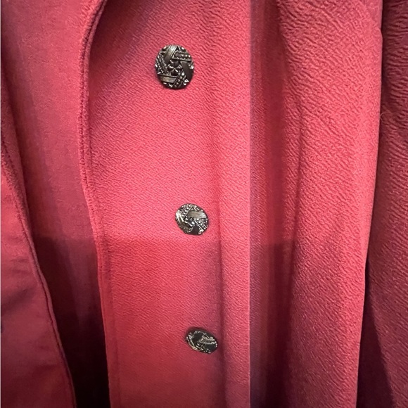 NWOT Light weight Burgundy jacket. Open style 46” long black buttons- no brand - Picture 4 of 7